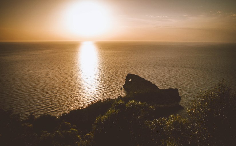 A todos os loucos que&nbsp;vão